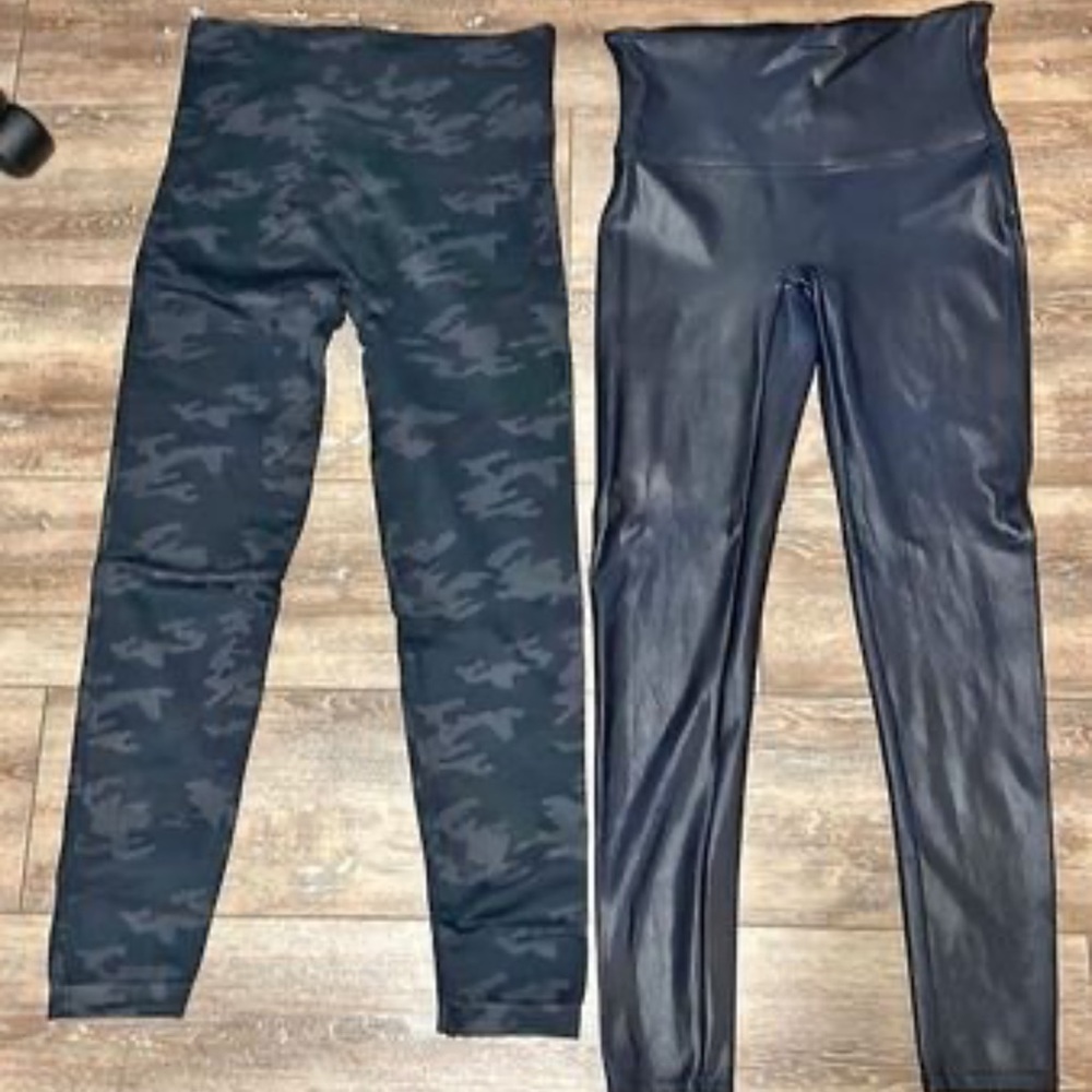 XL SPANKS LEGGINGS - never worn! DARK NAVY BLUE AND CAMO!